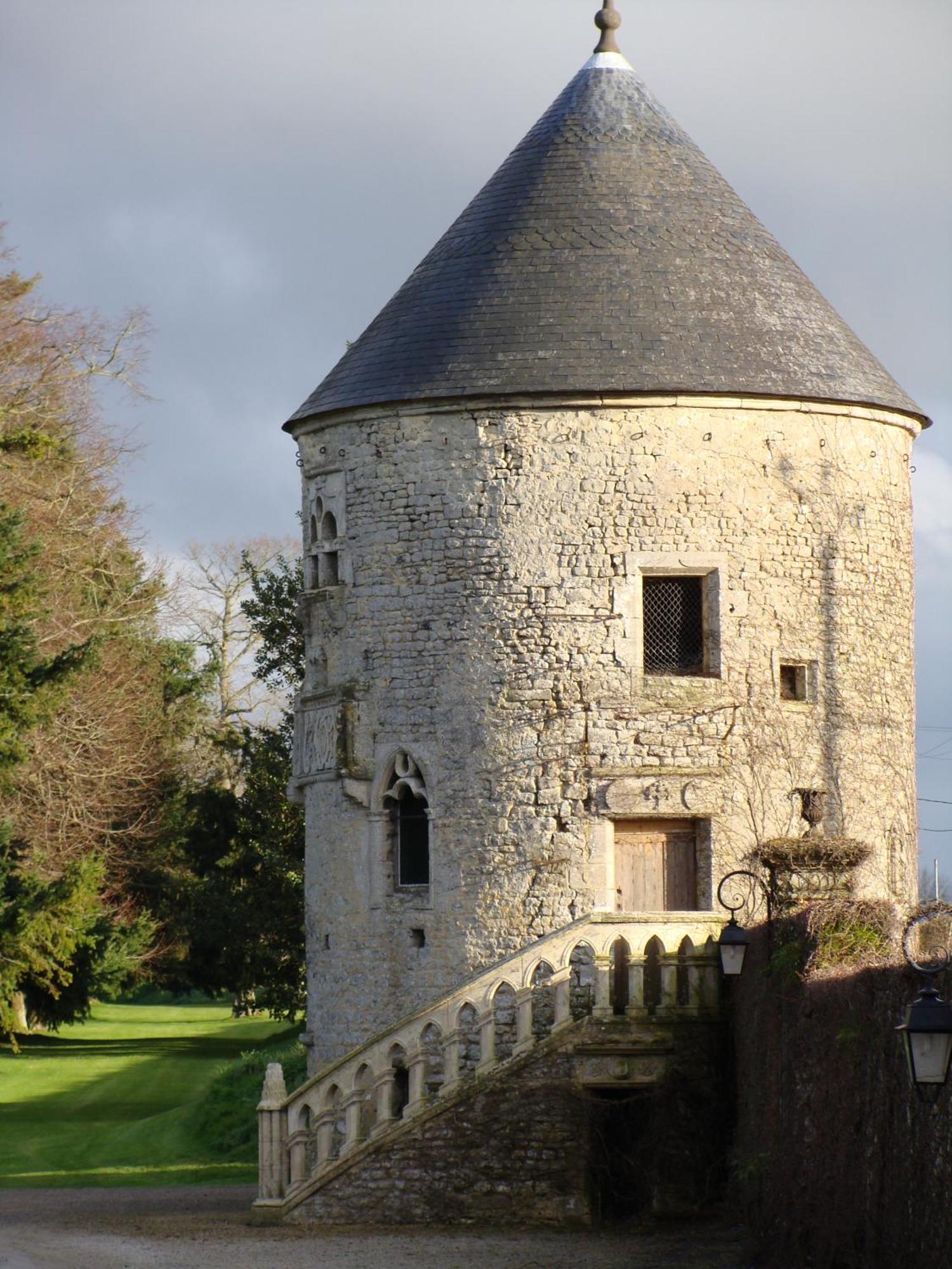 Grand Hotel "Chateau De Sully" - Piscine & Spa -Teritoria Sully  Exterior photo
